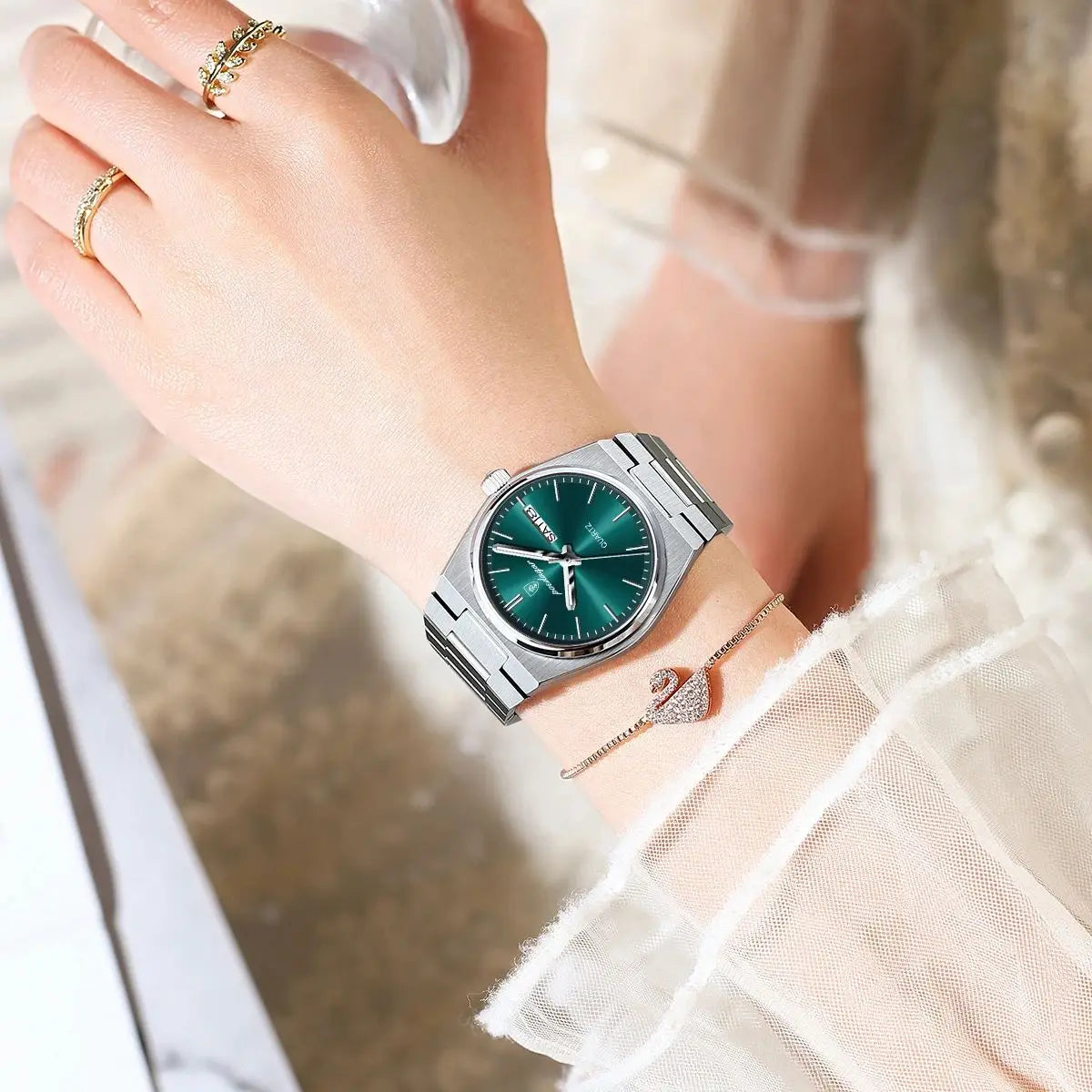 montre de luxe, à quartz,  pour femme
